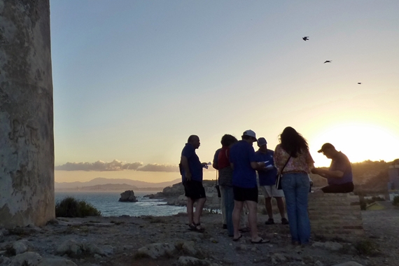 Lectura poética en el torreón de Punta Palomas [La Araña, Málaga]